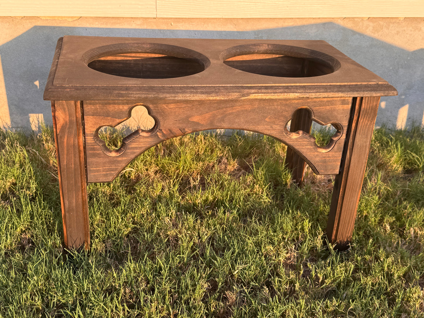 Double Bowl Arched Elevated Dog Bowl