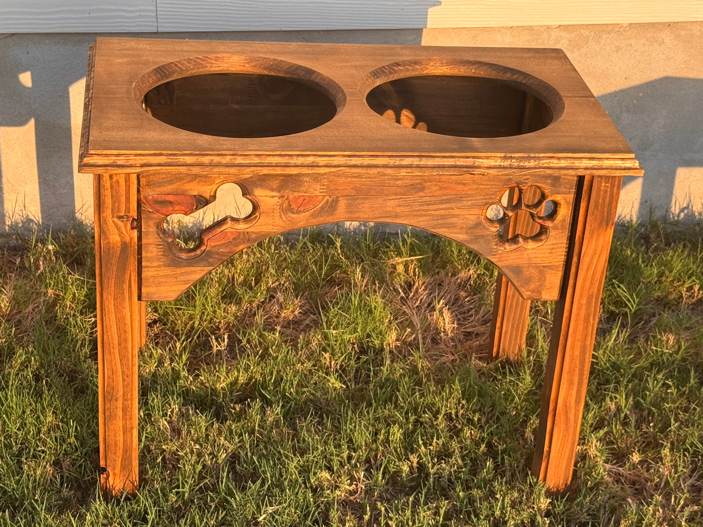 Double Bowl Arched Elevated Dog Bowl